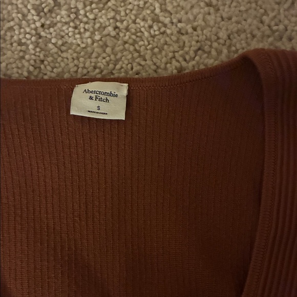 Abercrombie & Fitch Rust Long Sleeve Ribbed Top - Picture 2 of 2